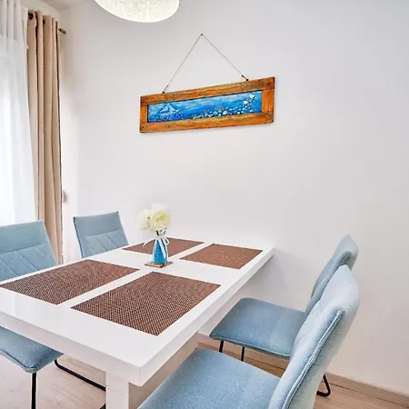 아파트 Ferienwohnung Fur 4 Personen Ca 65 Qm In Split, Dalmatien Mitteldalmatien