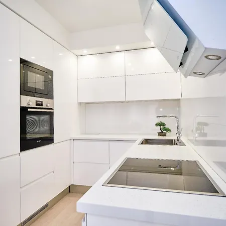 Ferienwohnung Fur 4 Personen Ca 65 Qm In Split, Dalmatien Mitteldalmatien Apartment *